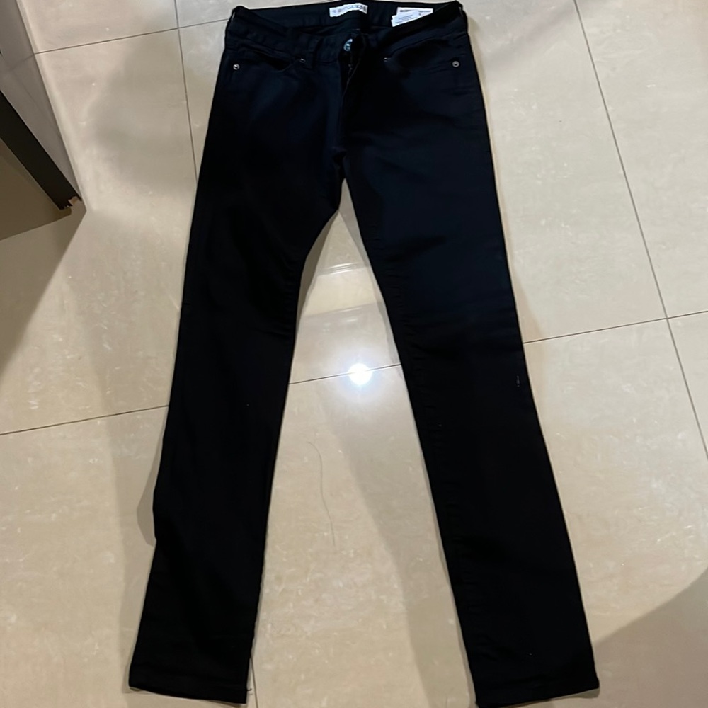 GUESS | Medium Rise Skinny Sarah Fit